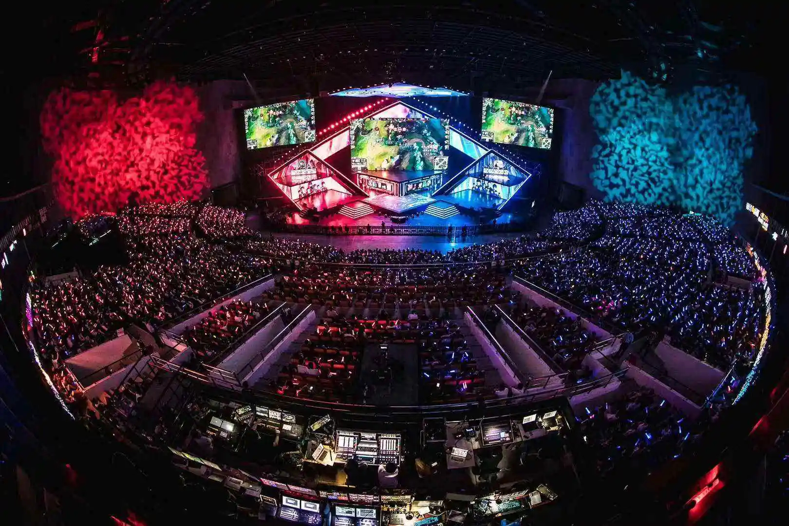 WBG小虎“军中无戏言”诠释电竞职业精神，卡牌大师关键控制导演惊天翻盘团战